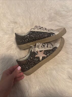 Womens Glitter Star Low-Top Sneakers - Brown/Gold